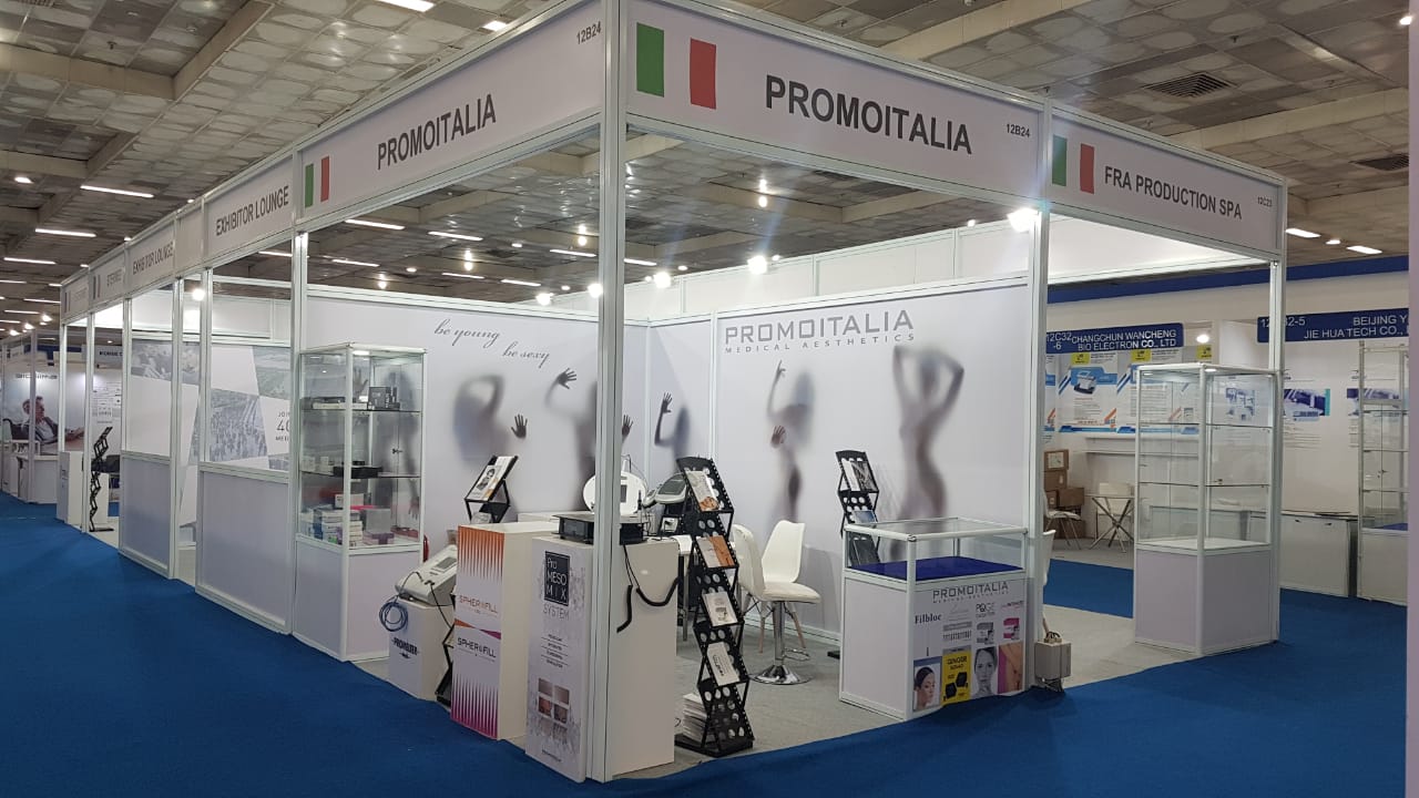 Maxima exhibition stand for Shenzhen at Roof India